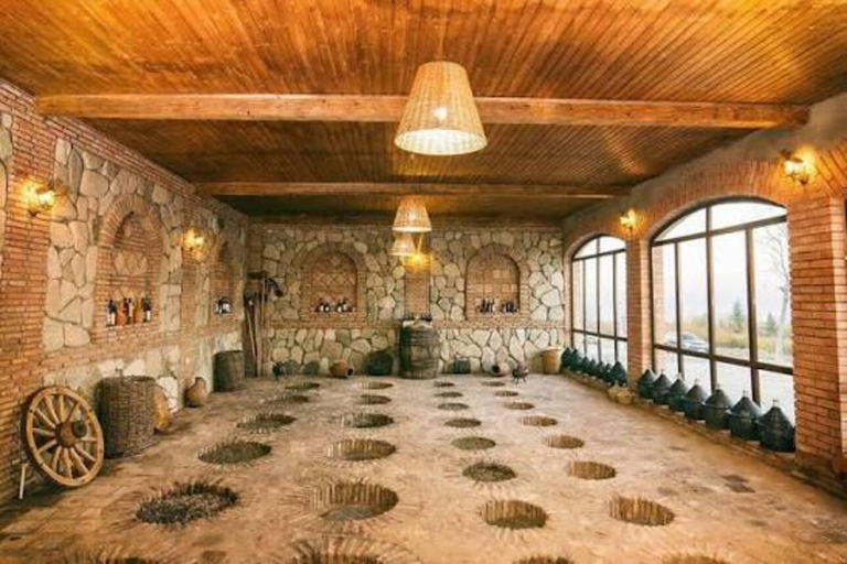 Tbilisi: Kakheti Day Trip with Wine Tasting & Boat Ride