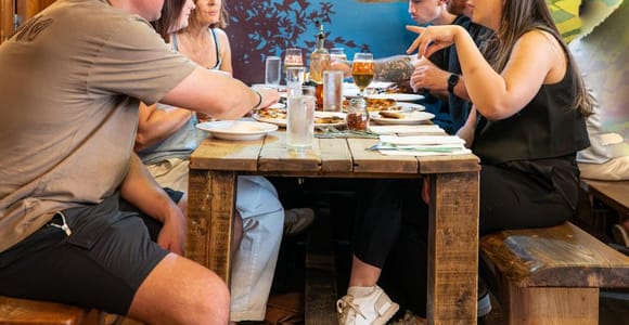 Inverness: Highland Foodies 5-Stop Food & Drink Walking Tour