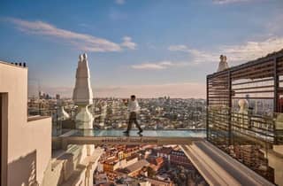 Madrid: Eintrittskarte mit garantiertem Eintritt in die 360 Sky Bar