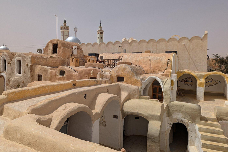 From Djerba/Zarzis: 2-Day Southern Tunisia Tour with Camp