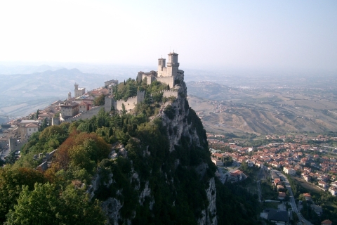 San Marino: Geführte Tour mit Toast und SonnenuntergangGeführte Tour mit Toast