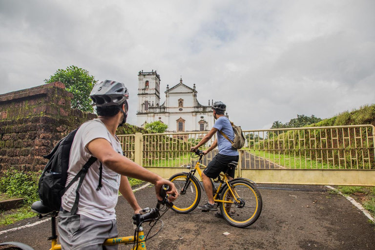 Goa: Goa Vieja y la Isla de Divar Recorrido en E-Bike con Aperitivos