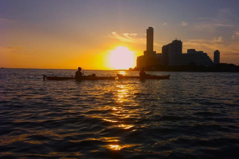 Cartagena: Sunset Kayak Tour with Guide
