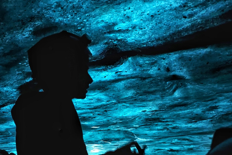 Excursion Premium dans la grotte de glace bleue - soupe chaude et boisson chaude incluses.Visite guidée de la grotte de glace bleue Vatnajökull Premium