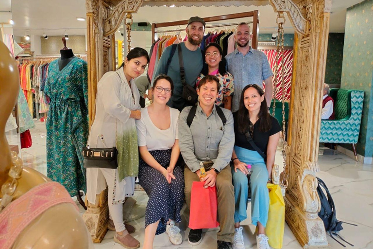 Curated Home Décor & Souvenir Shopping Tour (Women-Led) Home Décor & Souvenir Shopping Tour (Women-Led) - Half-Day