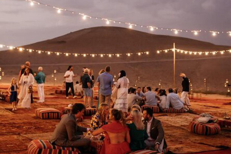 Dîner dans le désert d&#039;Agafay au départ de Marrakech et balade à dos de chameauDîner dans le désert d&#039;Agafay depuis Marrakech et promenade à dos de chameau