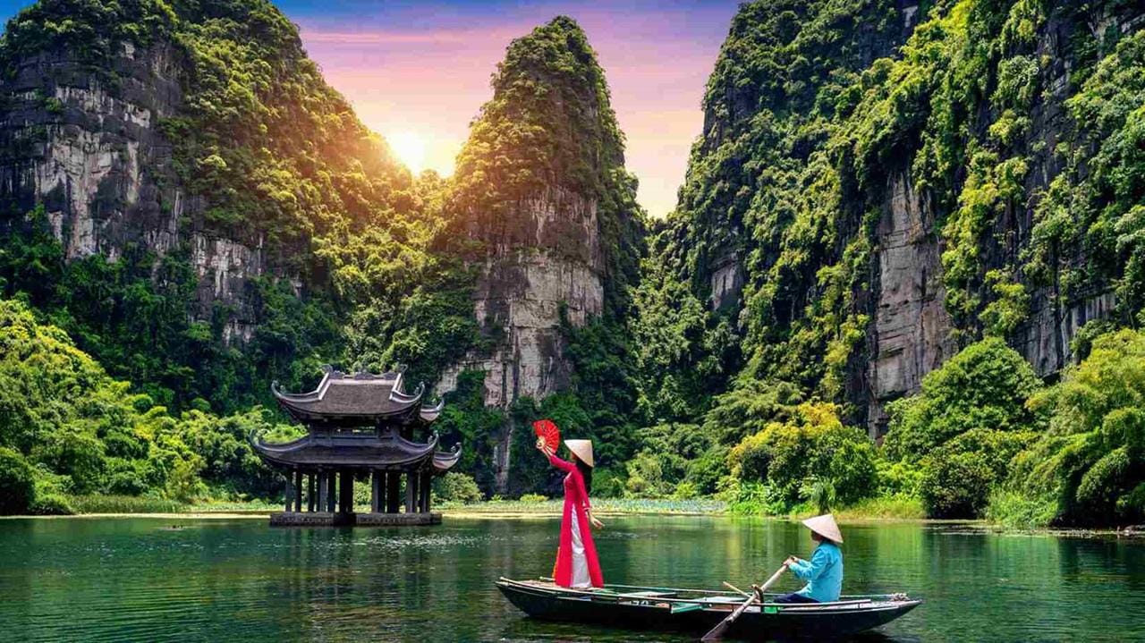 Ninh Binh Premium: Hoa Lu, Trang An & Mua Cave|VIP Limousine