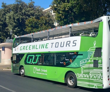 Rome: Open-Bus One Run Tour with Audio Guide