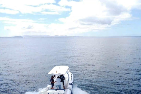 Lanzarote: Passeio de barco particular 2:30hExcursão particular de 2:30 horas