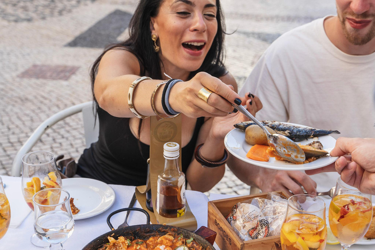 Lisbon: Food Tour with Local Tastings and Drinks Group Tour