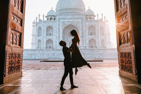 Agra: Private Sunrise Taj Mahal Tour With Guide & Transfer Agra: Private Sunrise Taj Mahal Tour With Guide & Transfer