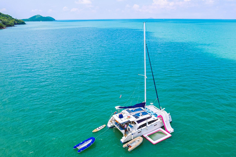 Pattaya: Private Half-Day Boat Trip to Koh Khram or Koh Ped