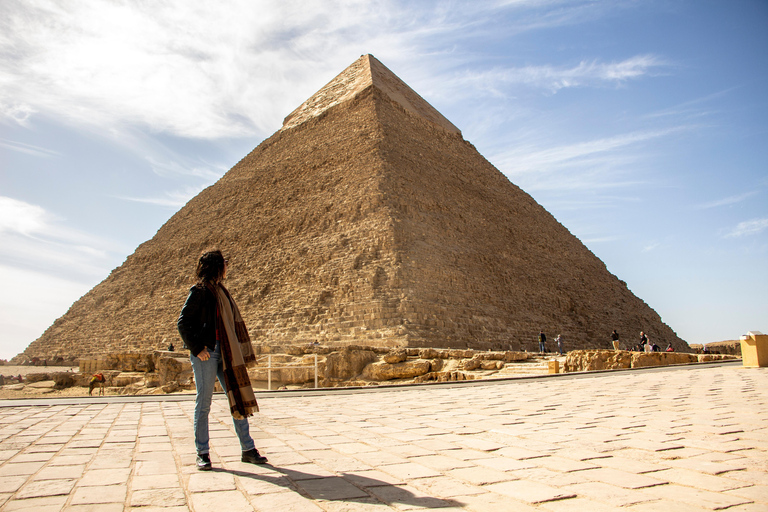 Hurghada : Excursion d&#039;une journée au Grand Musée Égyptien, aux Pyramides et au SphinxVisite partagée avec déjeuner