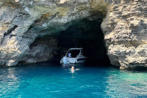 Malta: Private Sightseeing Boat Cruise with Swim Stops 3-Hour Option