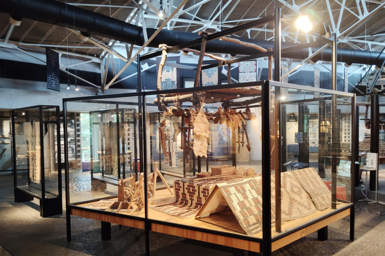 Hokkaido: Excursão cultural Ainu em Nibutani com entrada no museu