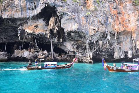 Au départ de PHI PHI - 7 îles à bord d&#039;un bateau à longue queue