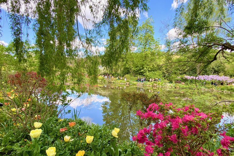 Giverny Half-Day Small-Group Tour from Paris – Max 7 Guests Giverny trip with Hotel Pick up