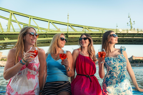 Budapest: Daytime Hop-on Hop-off Cruise with Welcome Drink Budapest: Daytime Hop - on Cruise