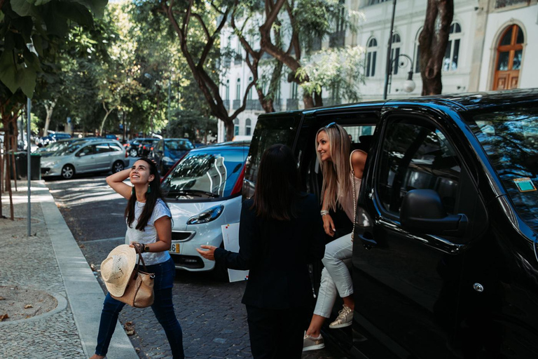 Lisbon: Airport Private Transfer to/from Lisbon city hotels Private arrival transfer to Lisbon city in Executive vehicle