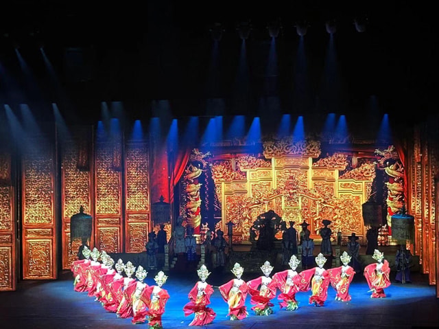 Hangzhou: Songcheng Park Entry with Song Dynasty Live Show