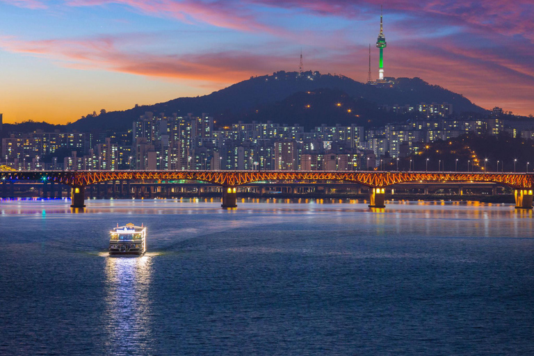 Seoul: Private Night Balloon Experience with Hongdae night Seoul Nightlife: Yeouido Balloon, Han River, Hongdae/Itaewon