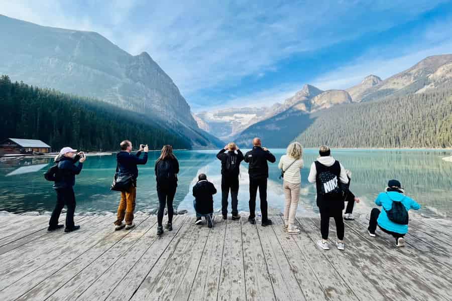 Lake Louise & Moraine – Sightseeing-Shuttle-Tour. Foto: GetYourGuide Lake Louise & Moraine – Sightseeing-Shuttle-Tour. Foto: GetYourGuide