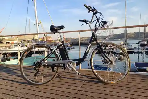 Lisbon - Ajuda: Bike Rental