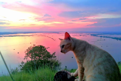 Siem Reap: 2-Day Tonlé Sap Fishing Tour, Overnight Stay in a Floating Village Siem Reap: 2-Day Tonle Sap Fishing Tour, Overnight Stay in a Floating Village