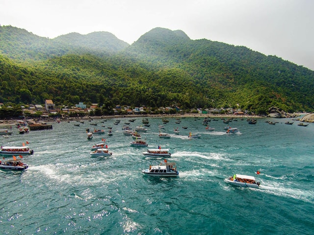 Da Nang/Hoi An: Cham Island Snorkeling & Speed Boat