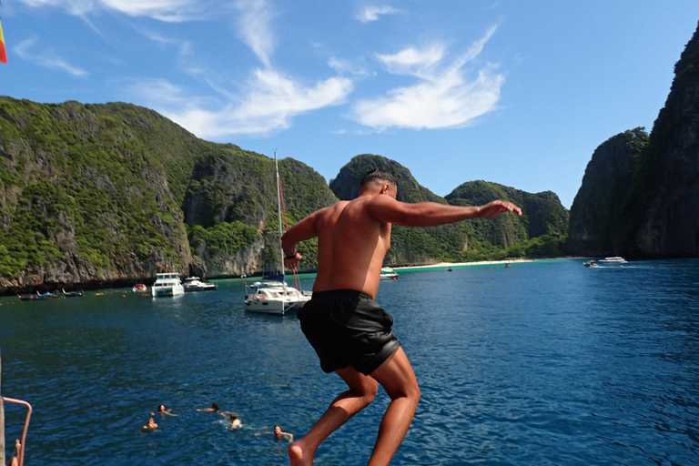 Koh Phi Phi : Pirat båttur med snorkling och kajakpaddling