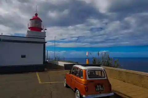 Tour turístico en coches clásicos por el Oeste y Noroeste