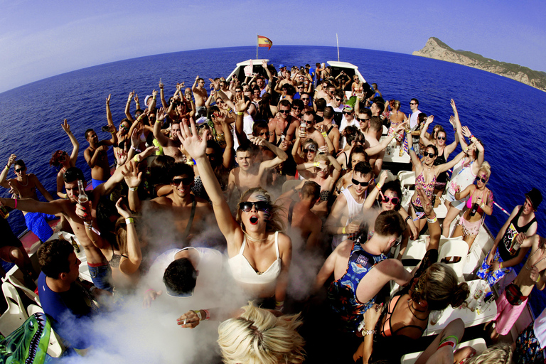 Ibiza Sunset Boat Party met 3 uur open bar + toegang tot 3 clubsIbiza: The Floating Club met drankjes, maaltijd en toegang tot het strand