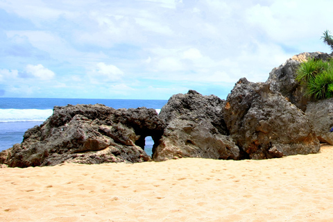 Yogyakarta: 5-Beach Full-Day Tour with Transfers & Entry Fee