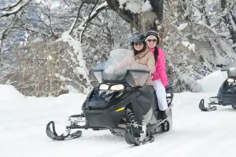 Bariloche After Ski: Snowmobile ride and gastronomy