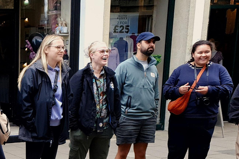 Oxford: Visita a pie de la universidad y la ciudad con guía titulado