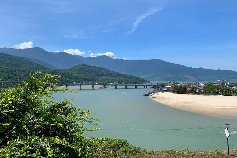 Privat transfer från Hue till Da Nang &amp; Hoi An eller vice versaPrivat transfer från Hue till Da Nang &amp; Hoi An