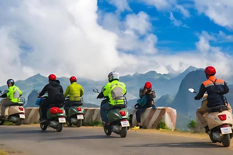 3-Day Ha Giang Motorbike Tour from Sa Pa with Driver Landing in Ninh Binh