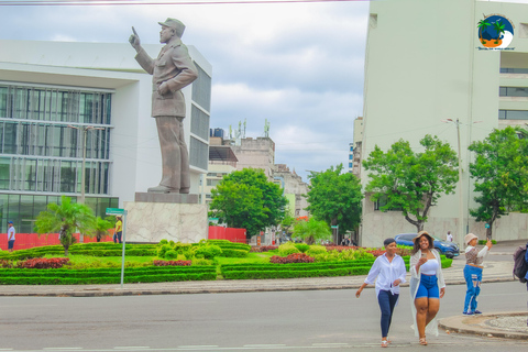 Eswatini: Maputo Day Trip with Lunch and Beach Time