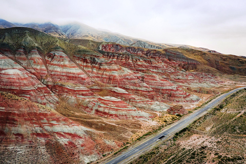 Baku: Candy Mountain, Pink Lake, Altiagaj, Bibiheybet Moschee