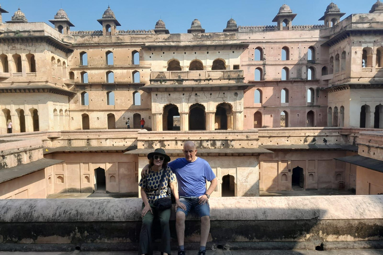 Vanuit Delhi: Dagtrip Jaipur met Amber Fort &amp; StadspaleisAuto + Gids