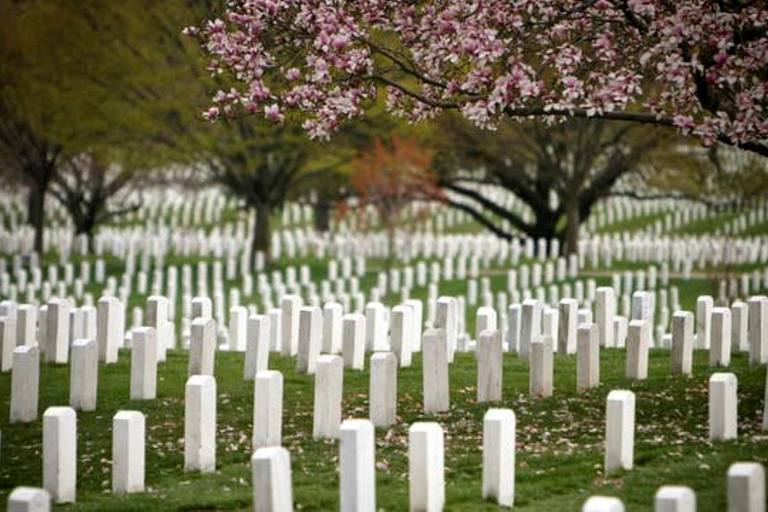 Cimetière d'Arlington et cérémonie de la garde avec le mémorial de l'Iowa Jima