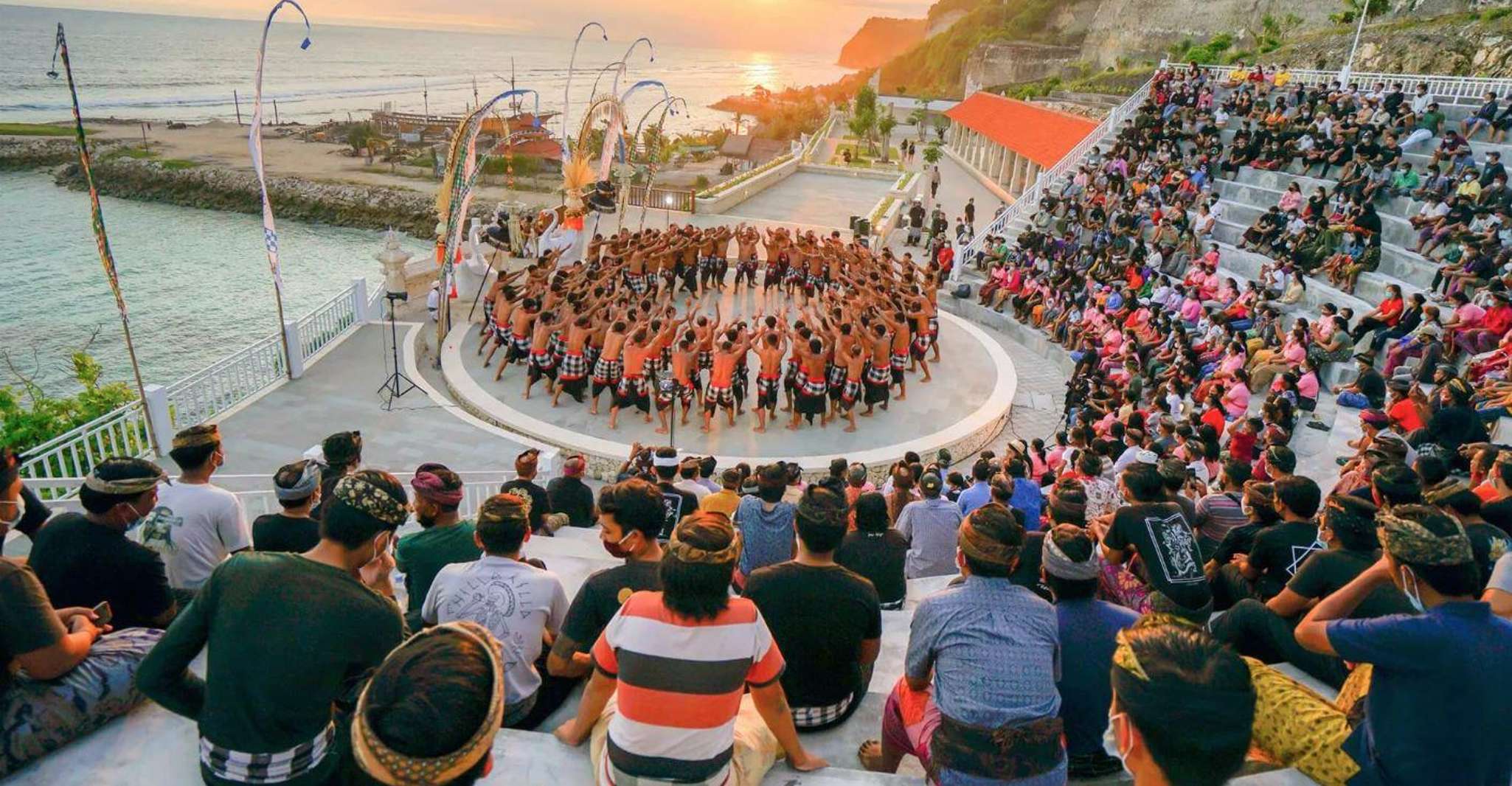 Bali, Melasti Beach Sunset & Kecak Dance Show Tour - Hizvo
