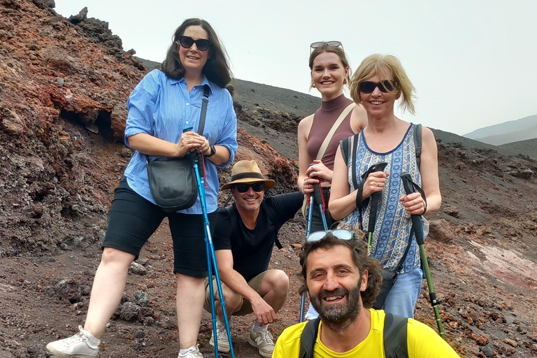 Etna dagsutflykt från Siracusa. Vandring, vin och mat ingår