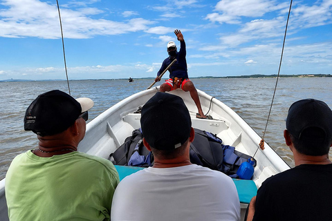 Punta Arena: Beach Day on the Island, Basic Plan, Lunch and Transportation. Cartagena: Simple Local Beach Day in Punta Arena with Lunch