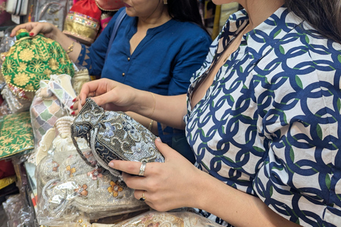 Mumbai: Tour de compras de moda com personal shopperMumbai: Experiência de personal shopper nos subúrbios