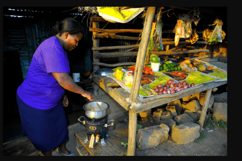 Prywatna tradycyjna kenijska lekcja gotowania z lunchem w Nairobi