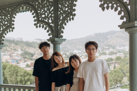 جلسة تصوير احترافية في تبليسي — صور شخصية، للأزواج والعائلاتالتقاط صور قصة الحب