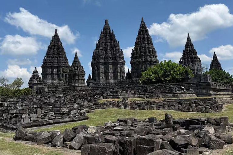 日惹：Jomblang 洞穴私人一日游Jomblang 洞穴和 Merapi 火山吉普车之旅