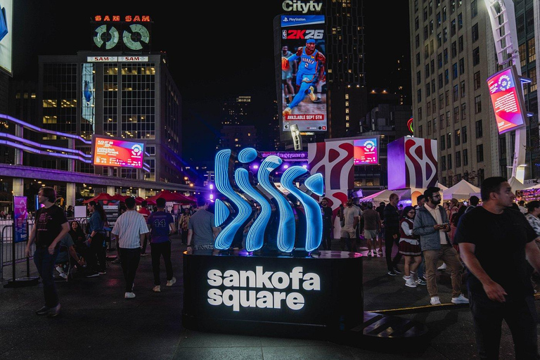 Toronto: TV & Movie Tour with University of Toronto Visit