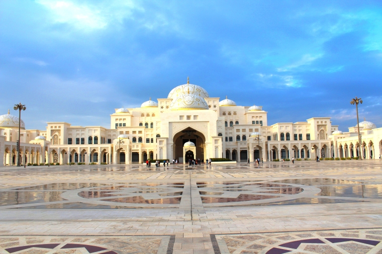 Descubre Abu Dhabi Visita de un Día con Guía en Directo